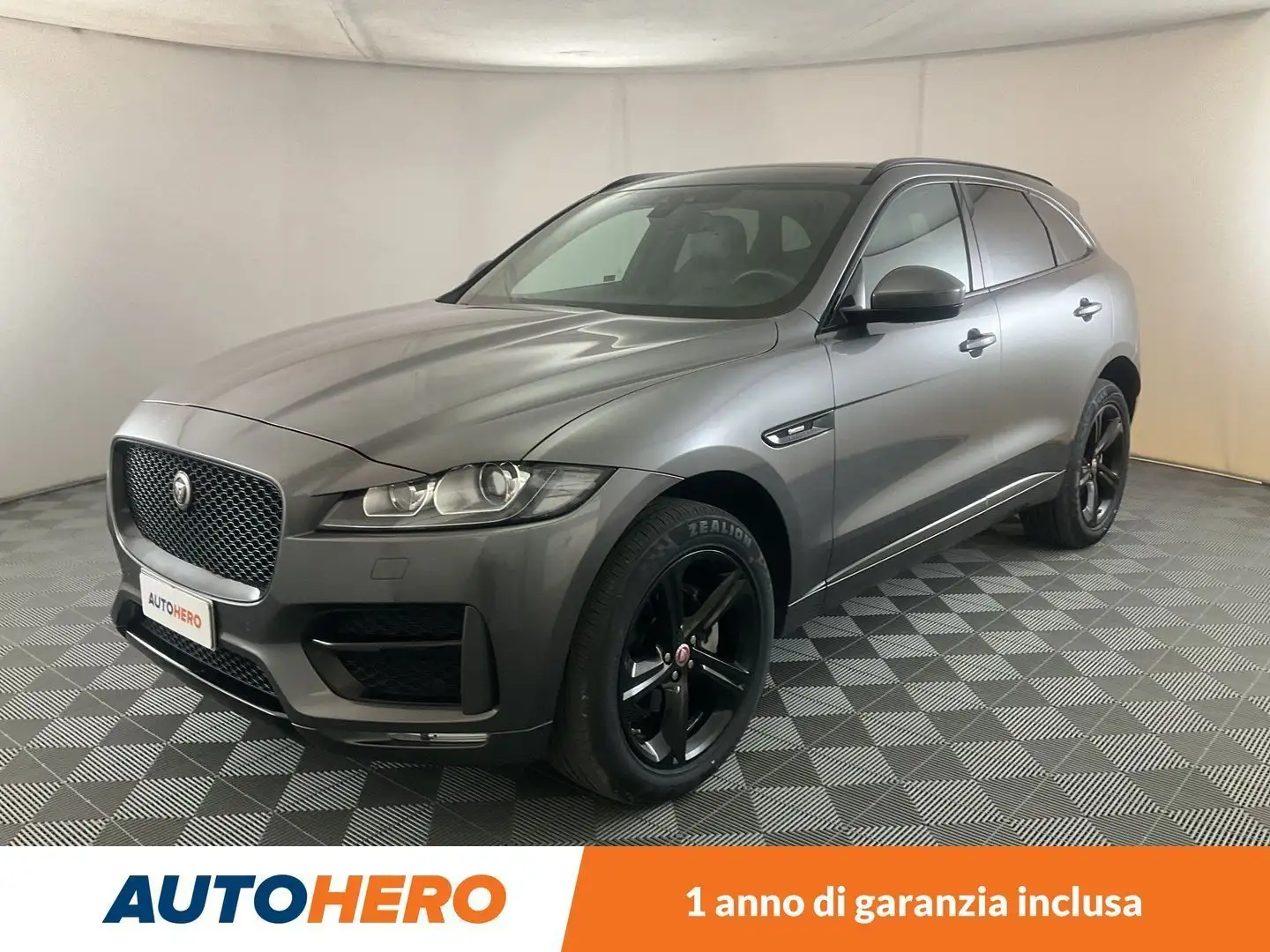 Jaguar F-Pace 25d R-Sport 240 CV aut. AWD Grigio - 1