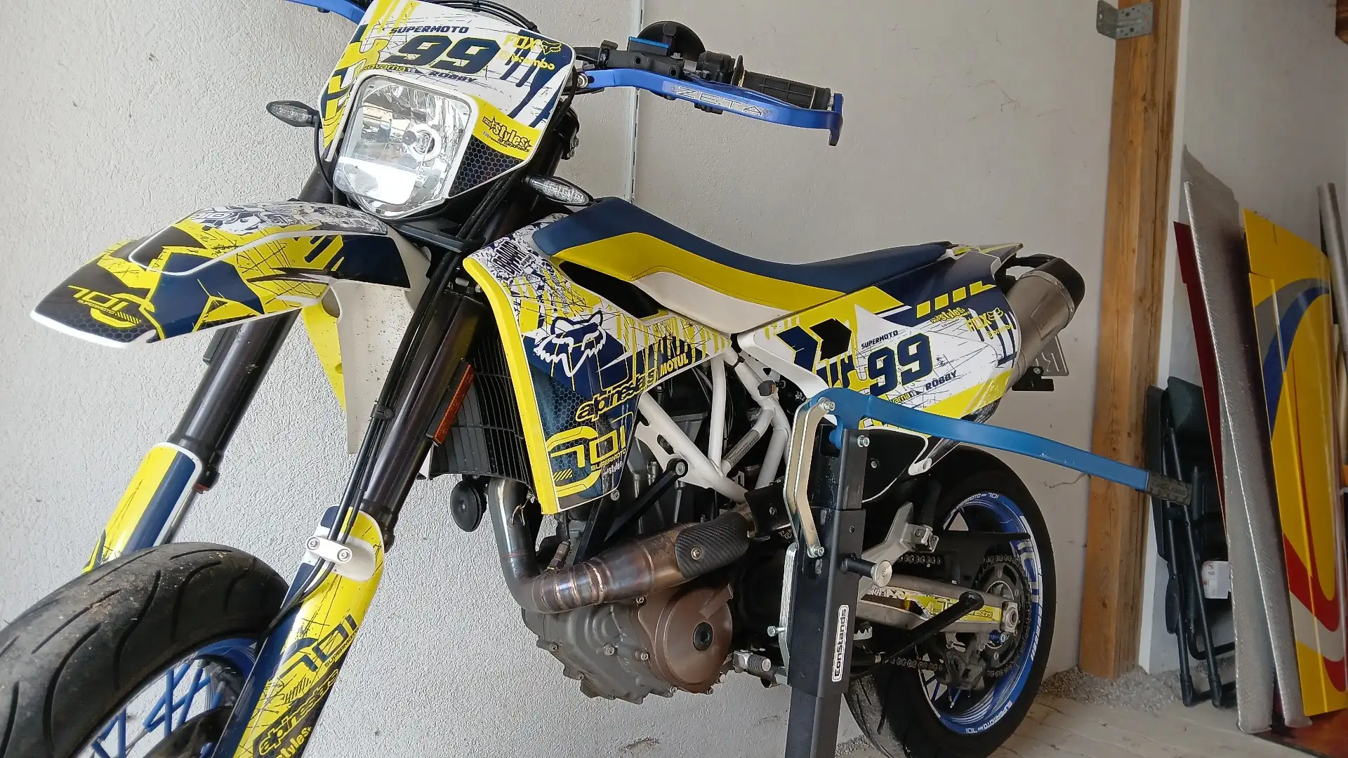 Husqvarna 701 Supermoto Galben - 2