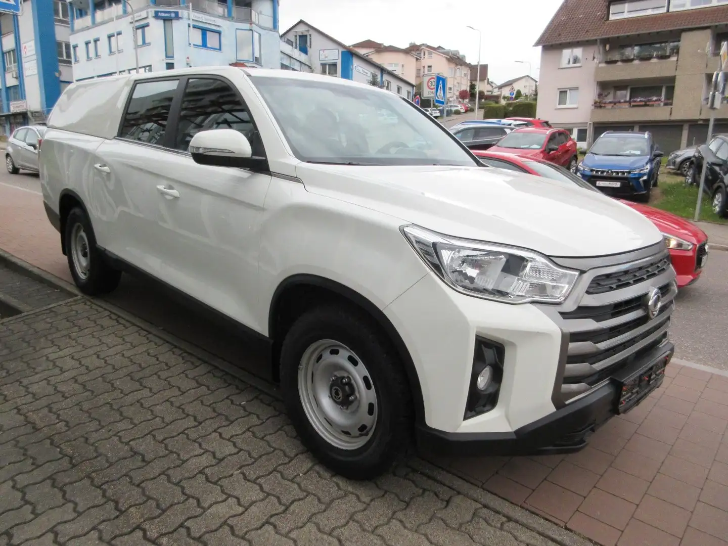 SsangYong Musso GRAND Crystal 2.2 e-Xdi 4WD Doka/Hardtop Weiß - 1