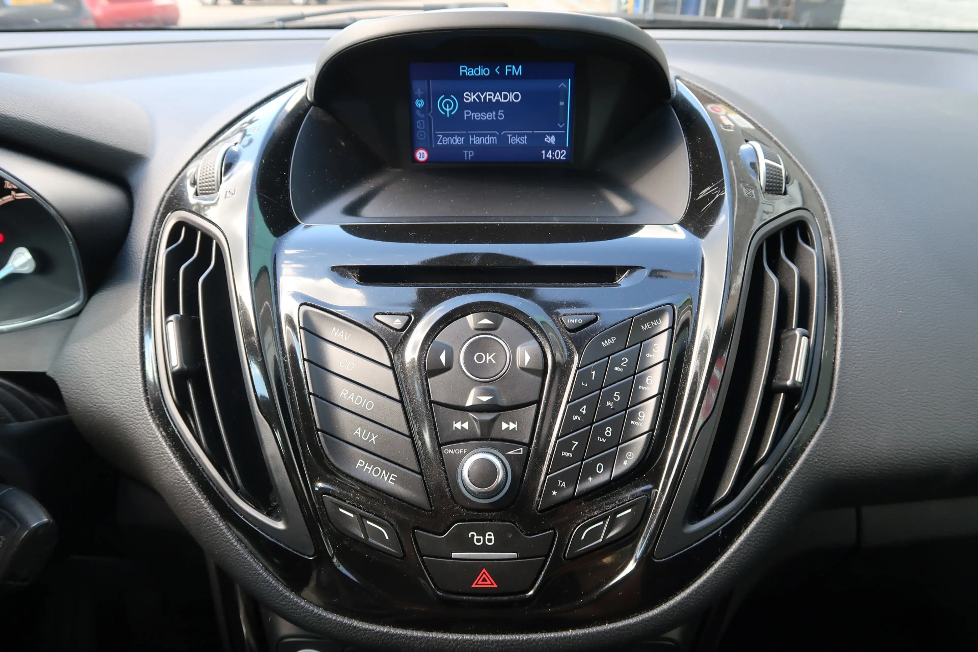Ford B-Max 1.0 EcoBoost Titanium Bij ons bedrijf in onderhoud — photo 27