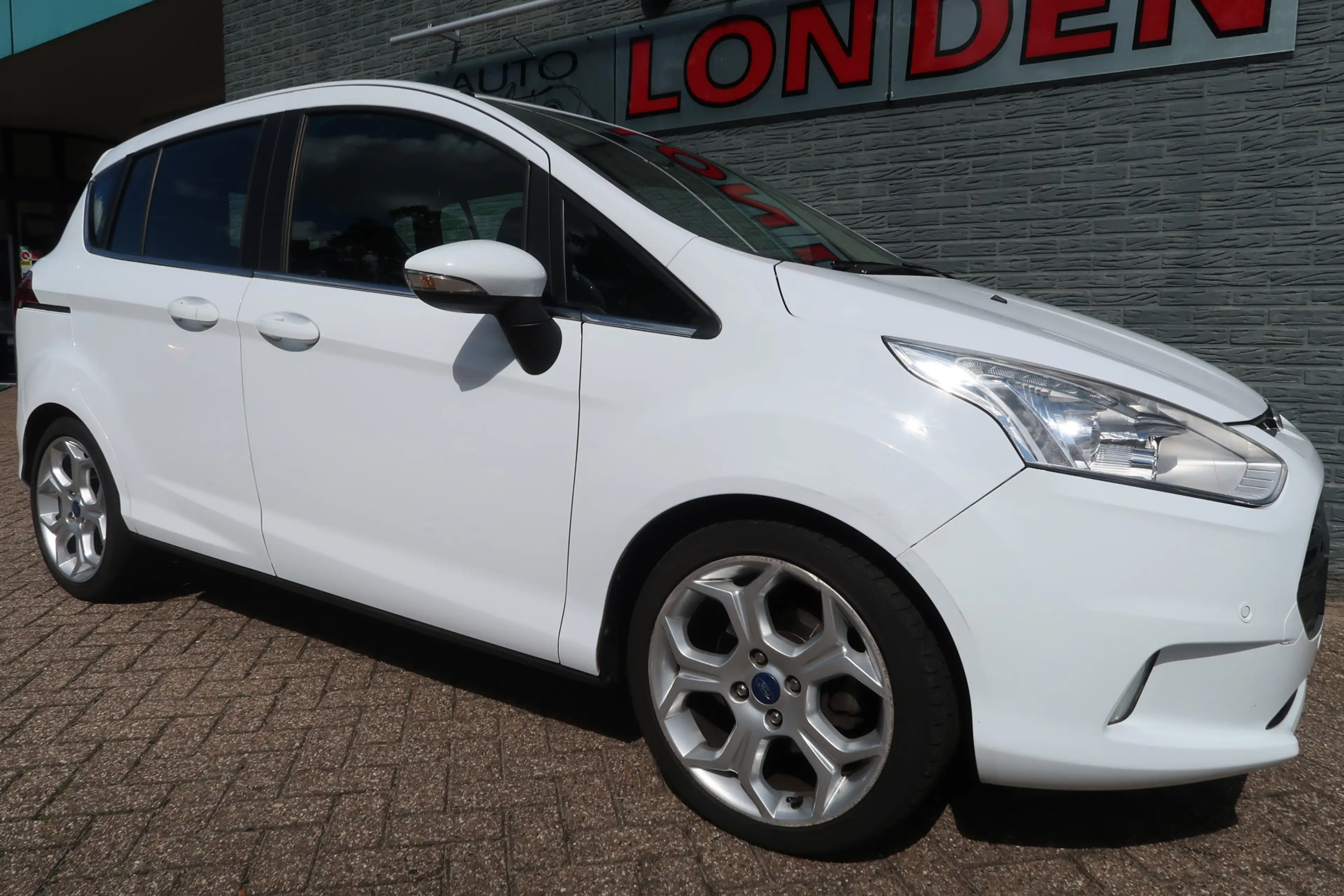 Ford B-Max 1.0 EcoBoost Titanium Bij ons bedrijf in onderhoud — photo 8