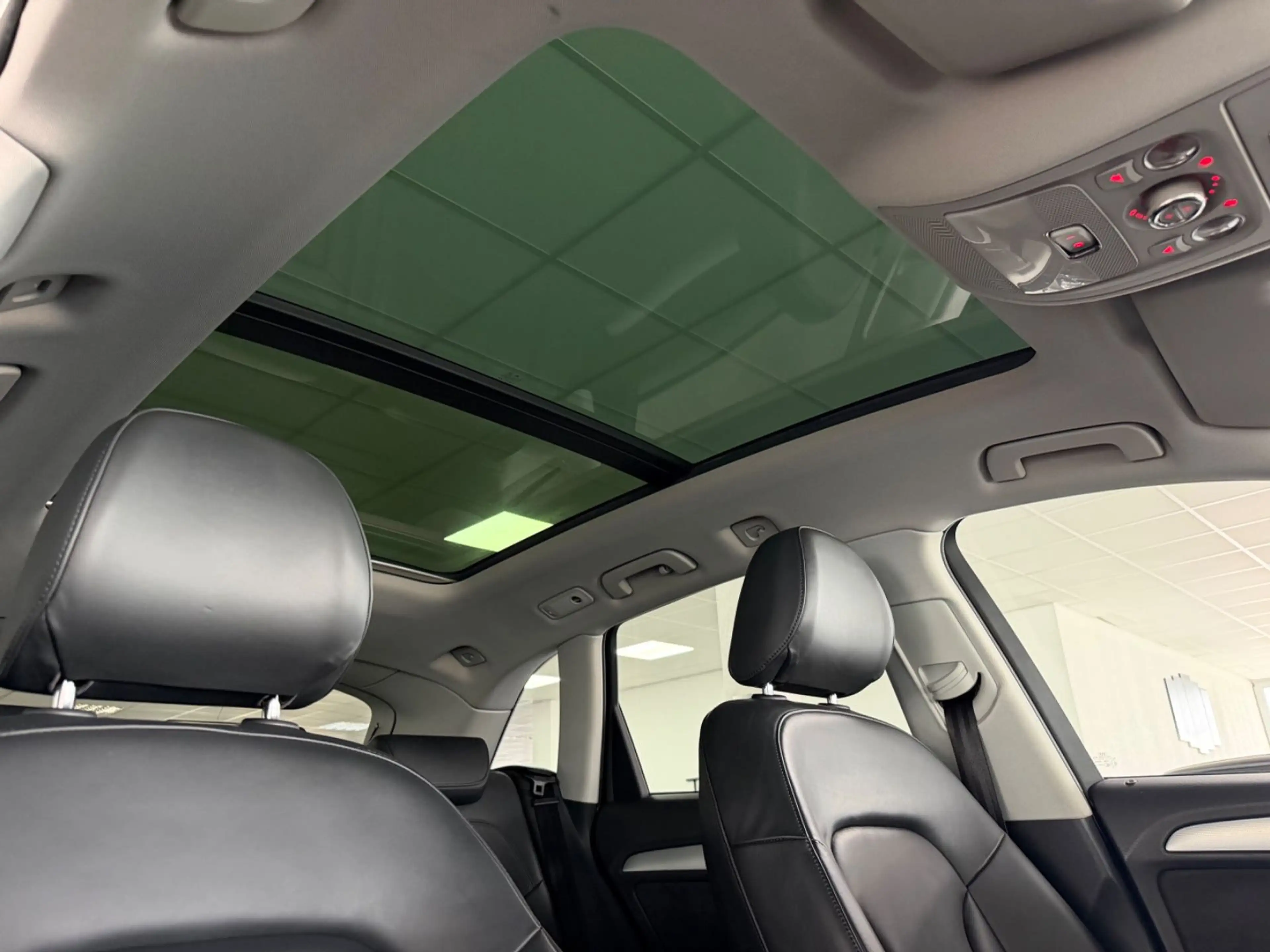 Audi Q5 3.0 TDI 190 kW quattro S-Line / 2.Hand / PANO — photo 14
