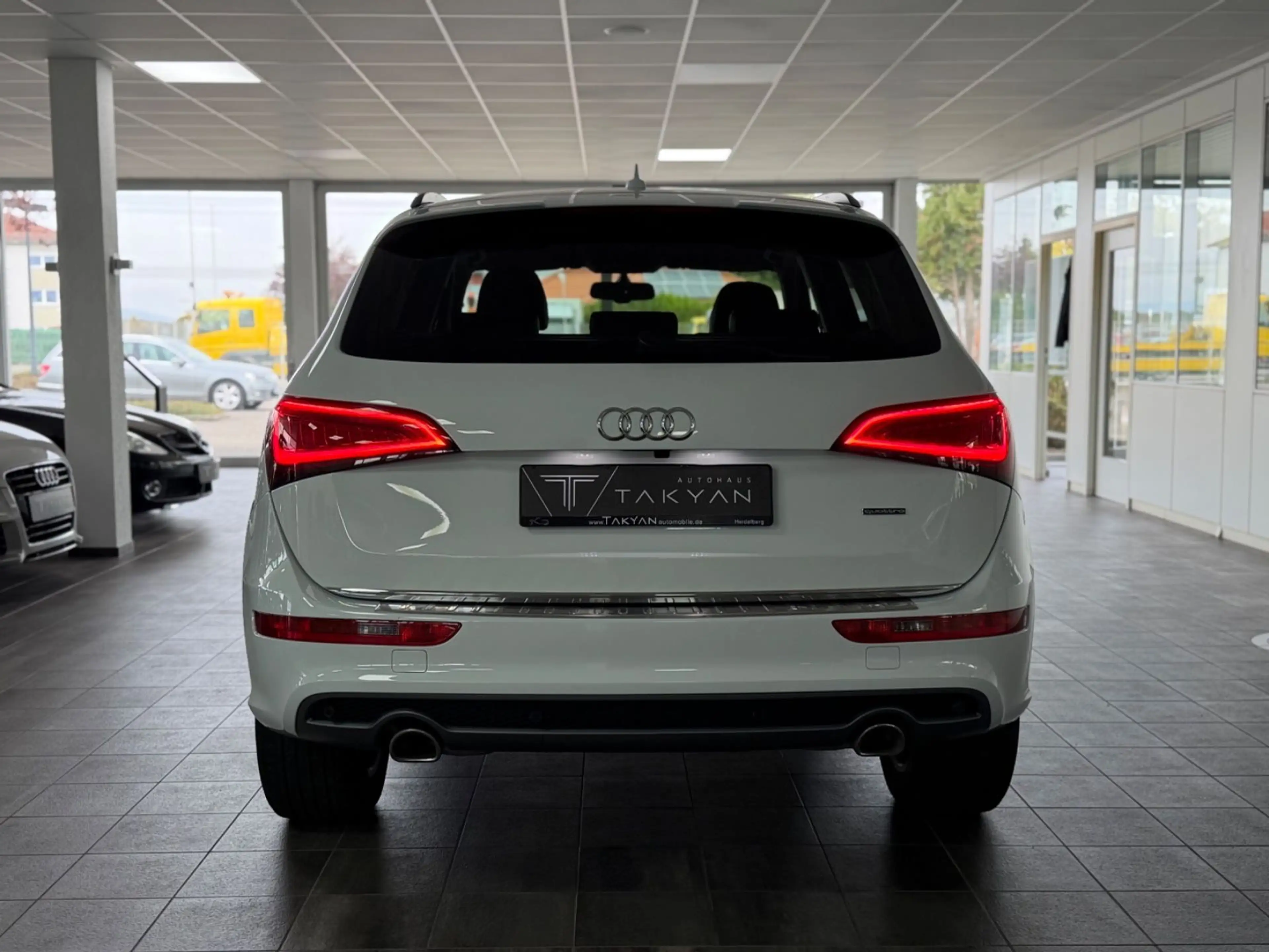 Audi Q5 3.0 TDI 190 kW quattro S-Line / 2.Hand / PANO — photo 6