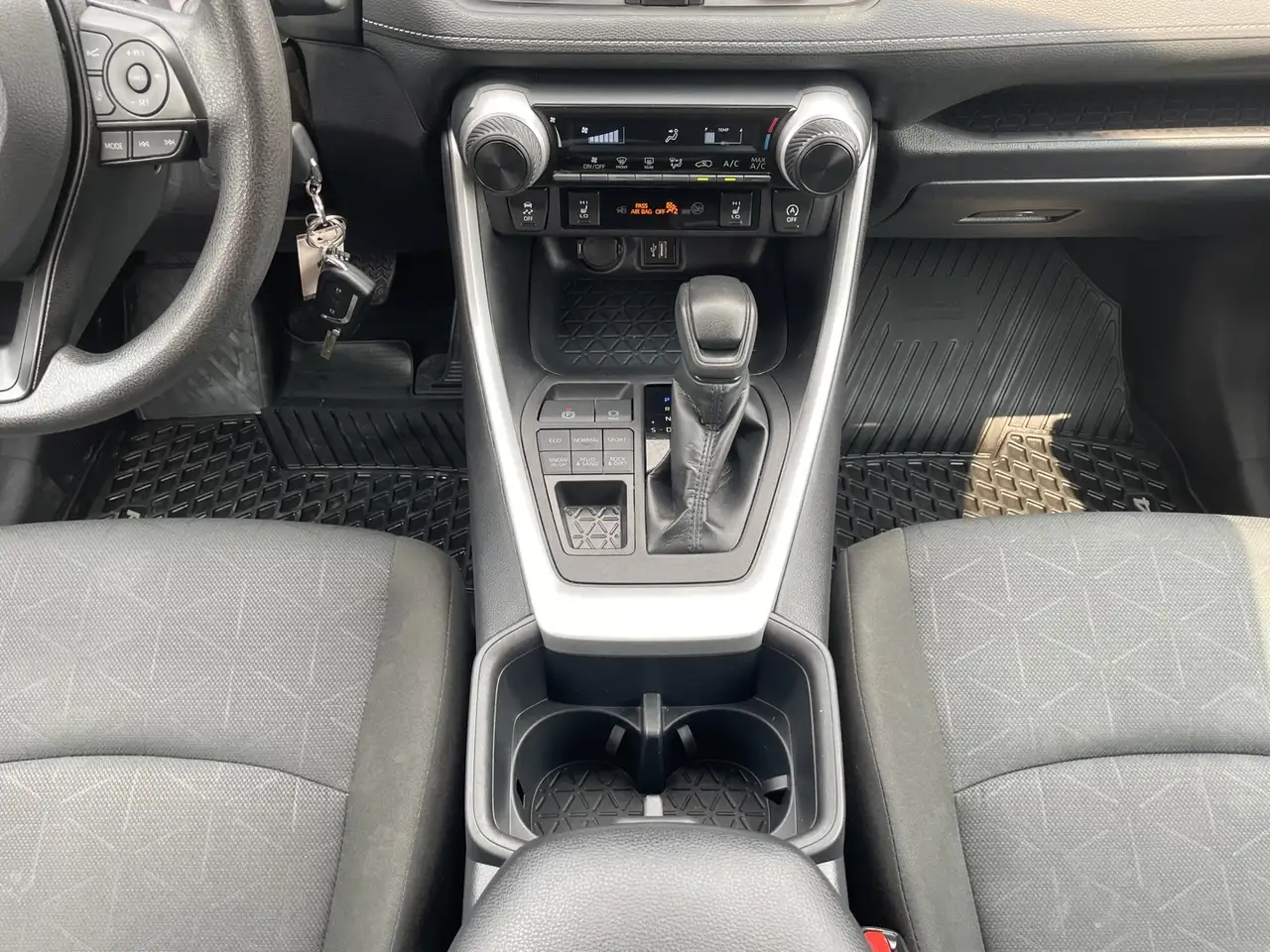 Toyota RAV 4 photo Toyota RAV 4