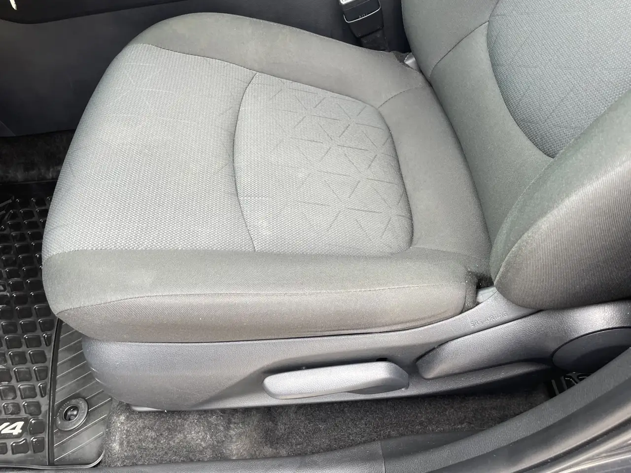 Toyota RAV 4 photo Toyota RAV 4
