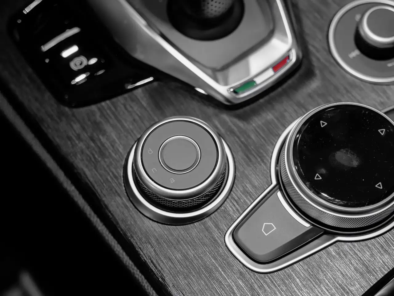 Alfa Romeo Stelvio 2026 — фото 14