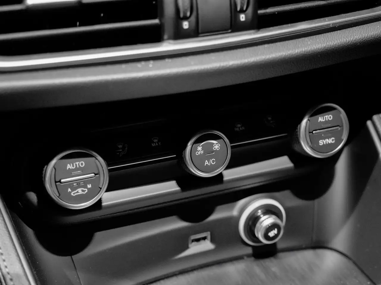 Alfa Romeo Stelvio 2026 — фото 12