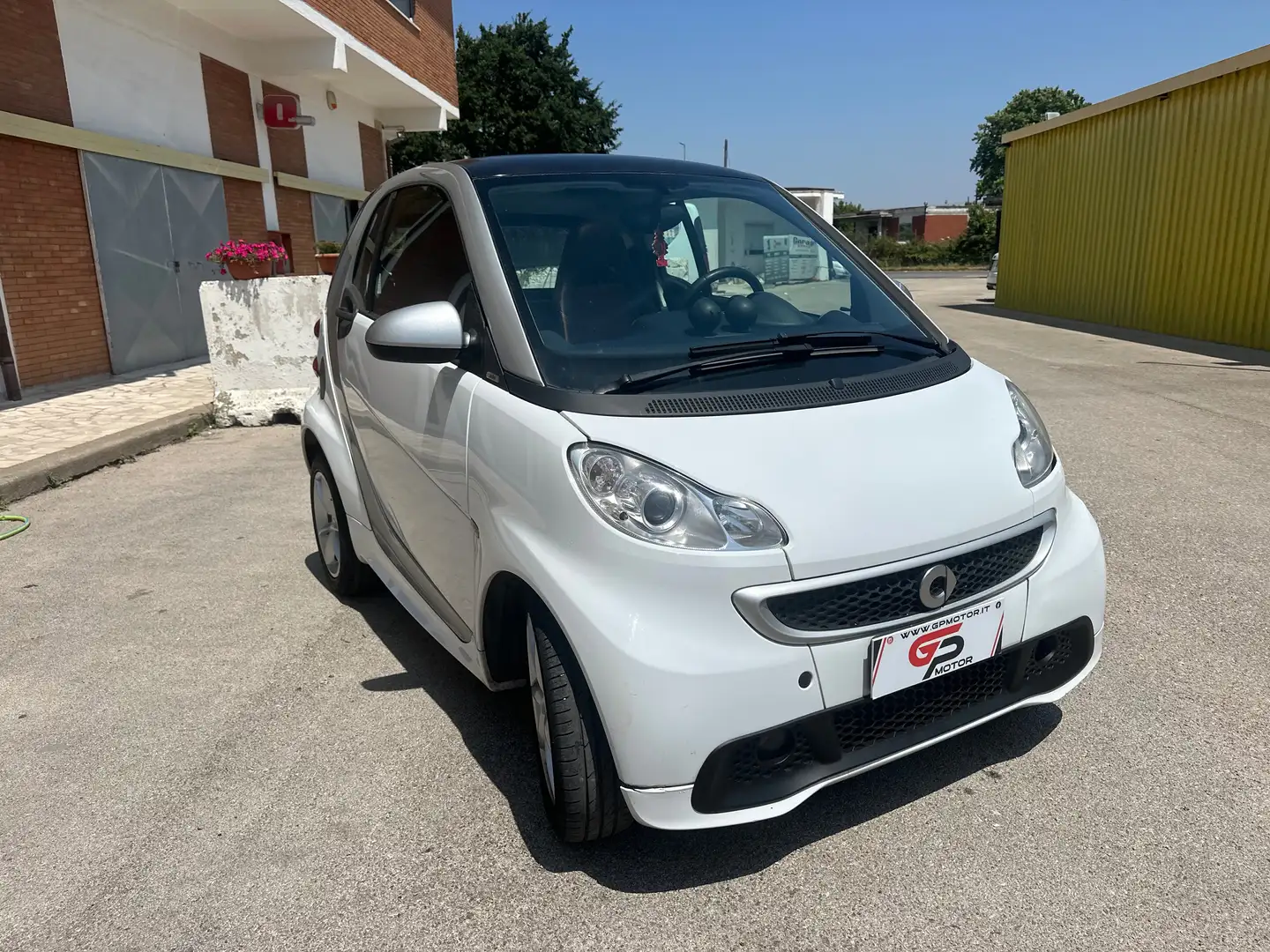 smart forTwo 1.0*71CV*OK NEOPATENTATI*TETTINO PANORAMICO*AUTO* Weiß - 2