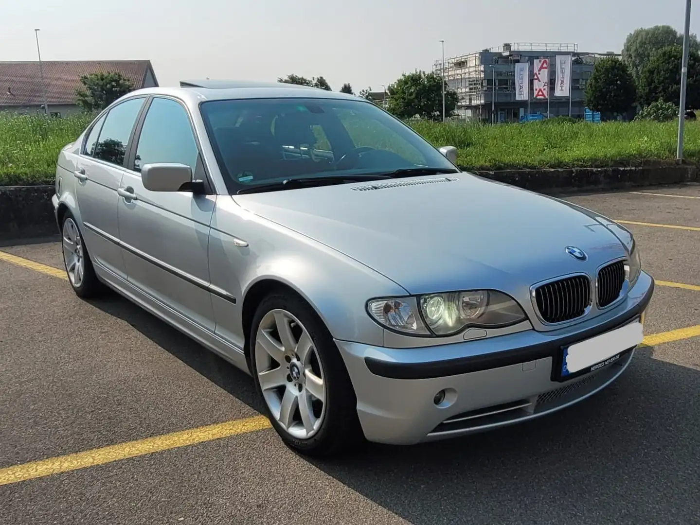 BMW 330 Facelift, M-Paket, Schaltgetriebe Серебристый - 1