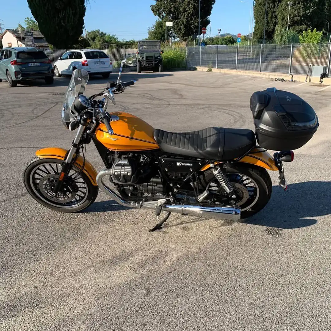 Moto Guzzi V 9 ROAMER - 2
