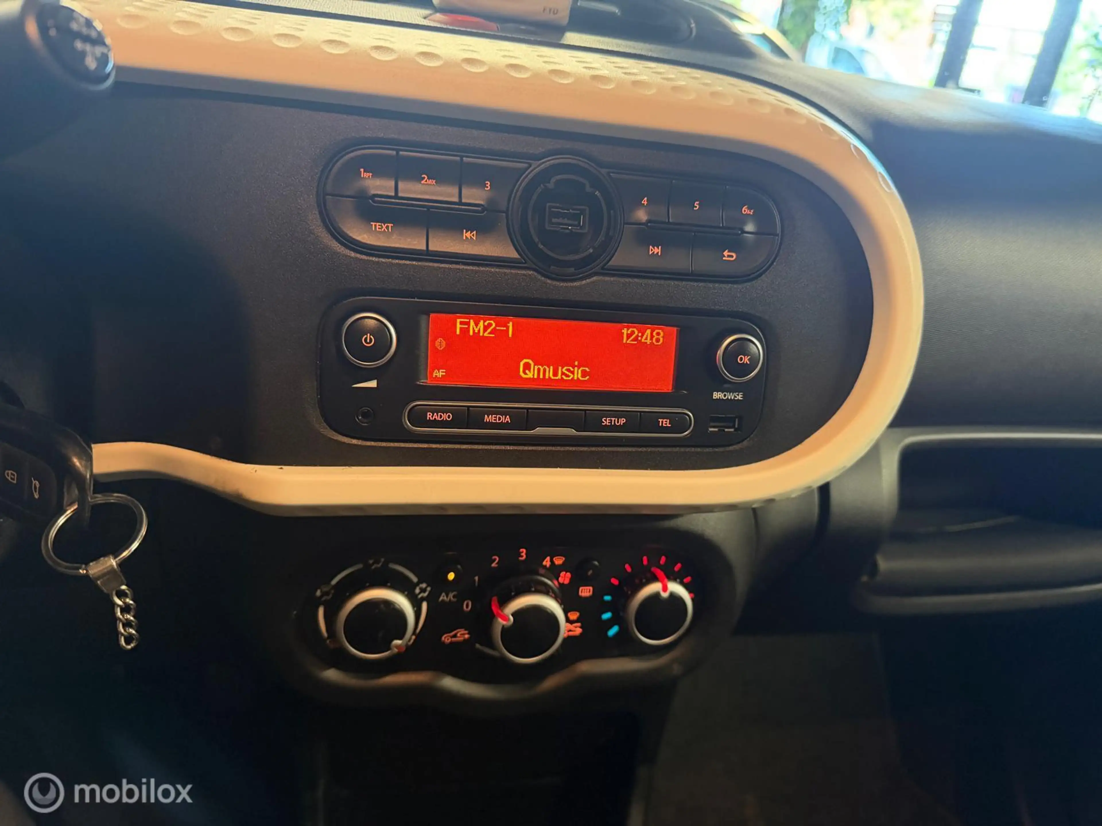 Renault Twingo 1.0 Collection-NAP-CRUIS-AIRCO-BLUETOOTH-5 D — photo 14