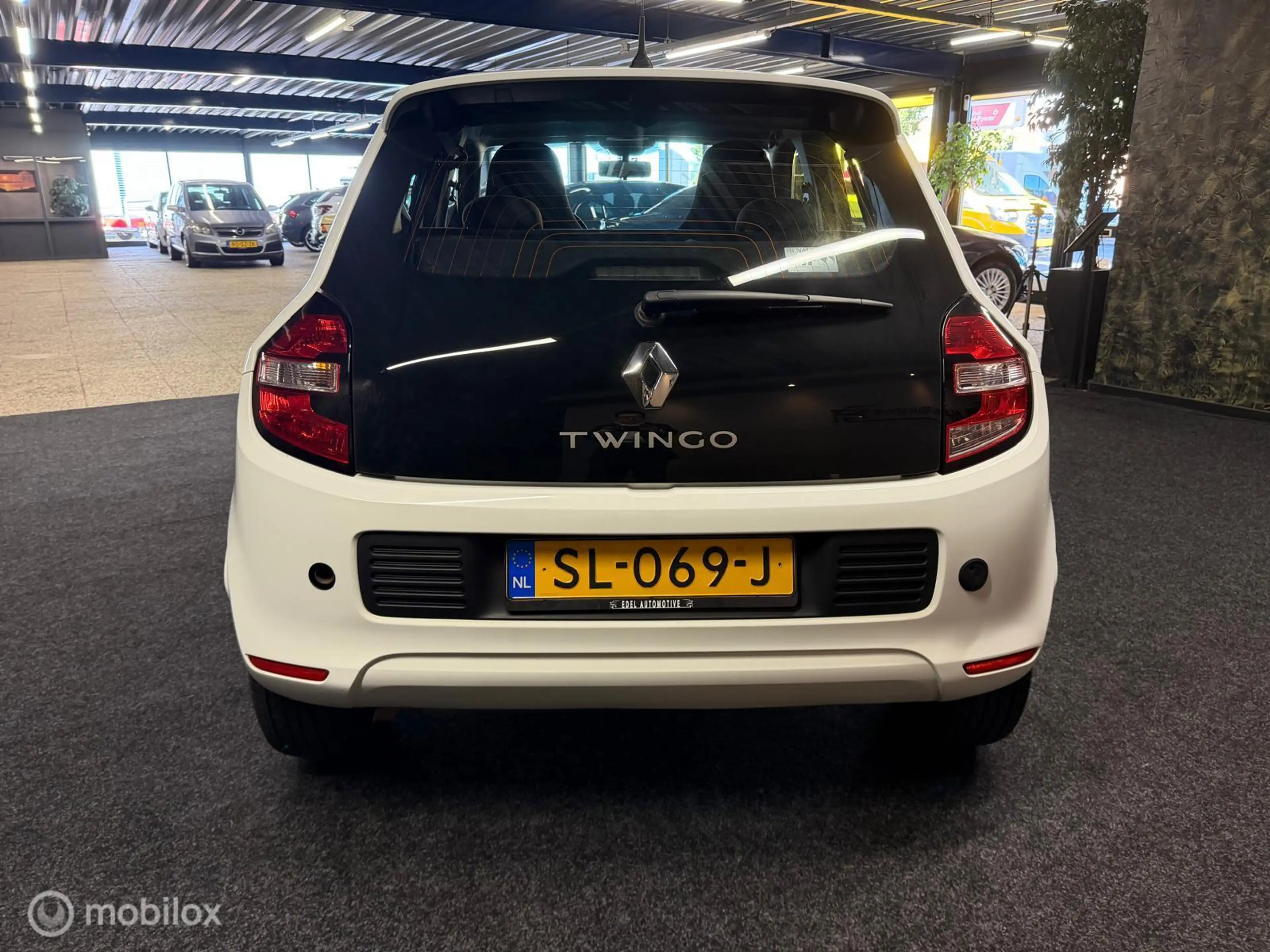 Renault Twingo 1.0 Collection-NAP-CRUIS-AIRCO-BLUETOOTH-5 D — photo 4