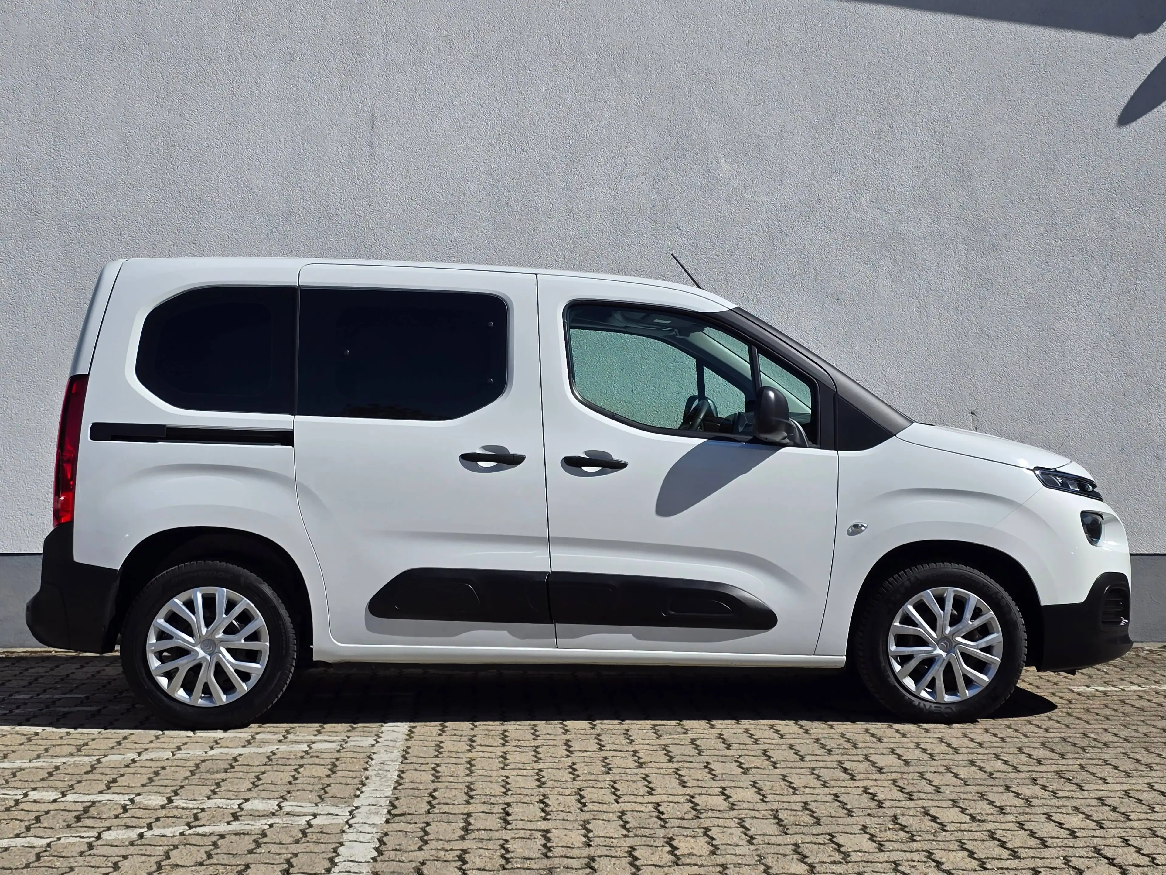 Citroen Berlingo M PureTech 110 LIVE*5-Sitzer*Einparkhilfe*Spurassistent*Verkehrszeichenerkennung*Klima — photo 7