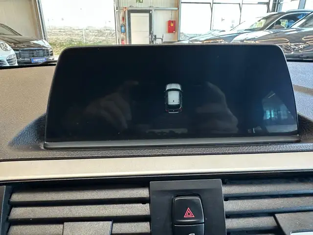 BMW 1 Series view 14