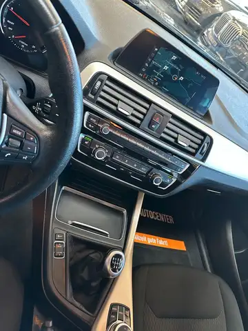 BMW 1 Series view 11