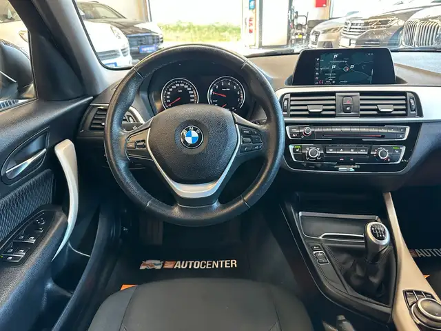 BMW 1 Series view 8