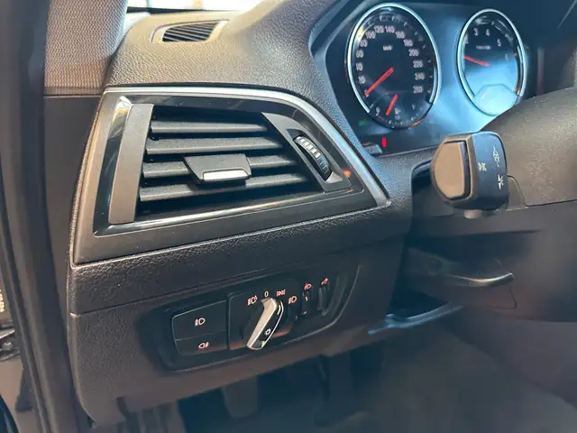 BMW 1 Series view 10