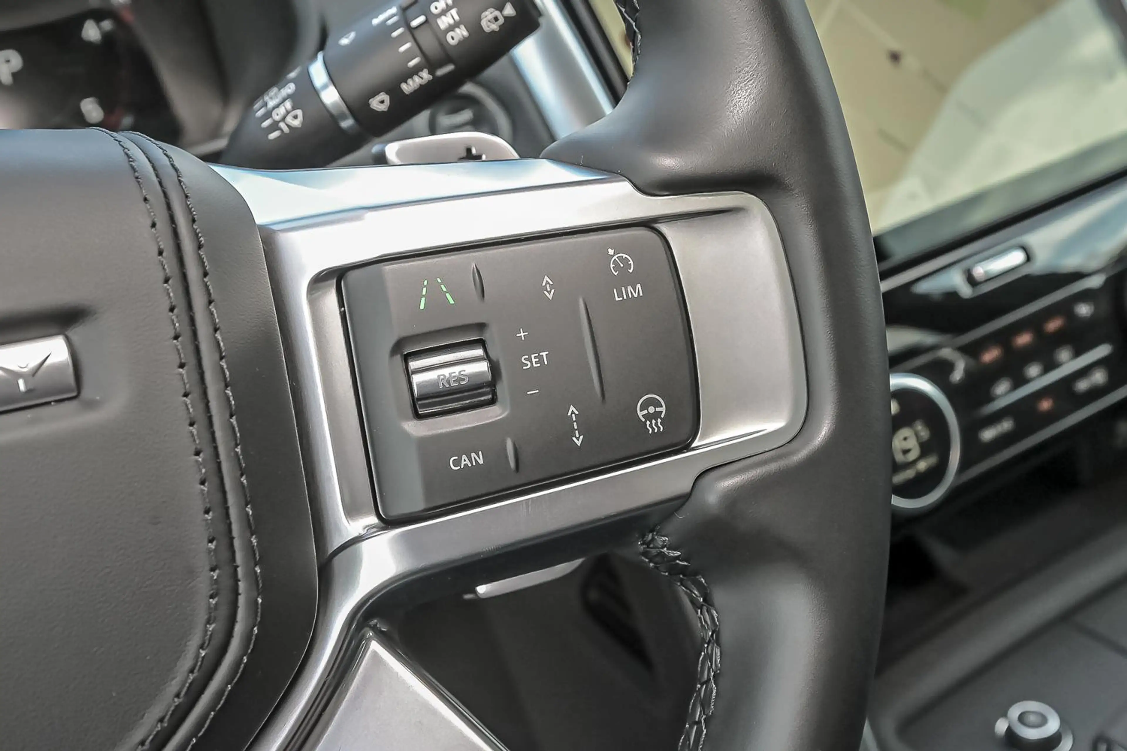 Land Rover Discovery D300 Dynamic HSE // 7 Zit — photo 13