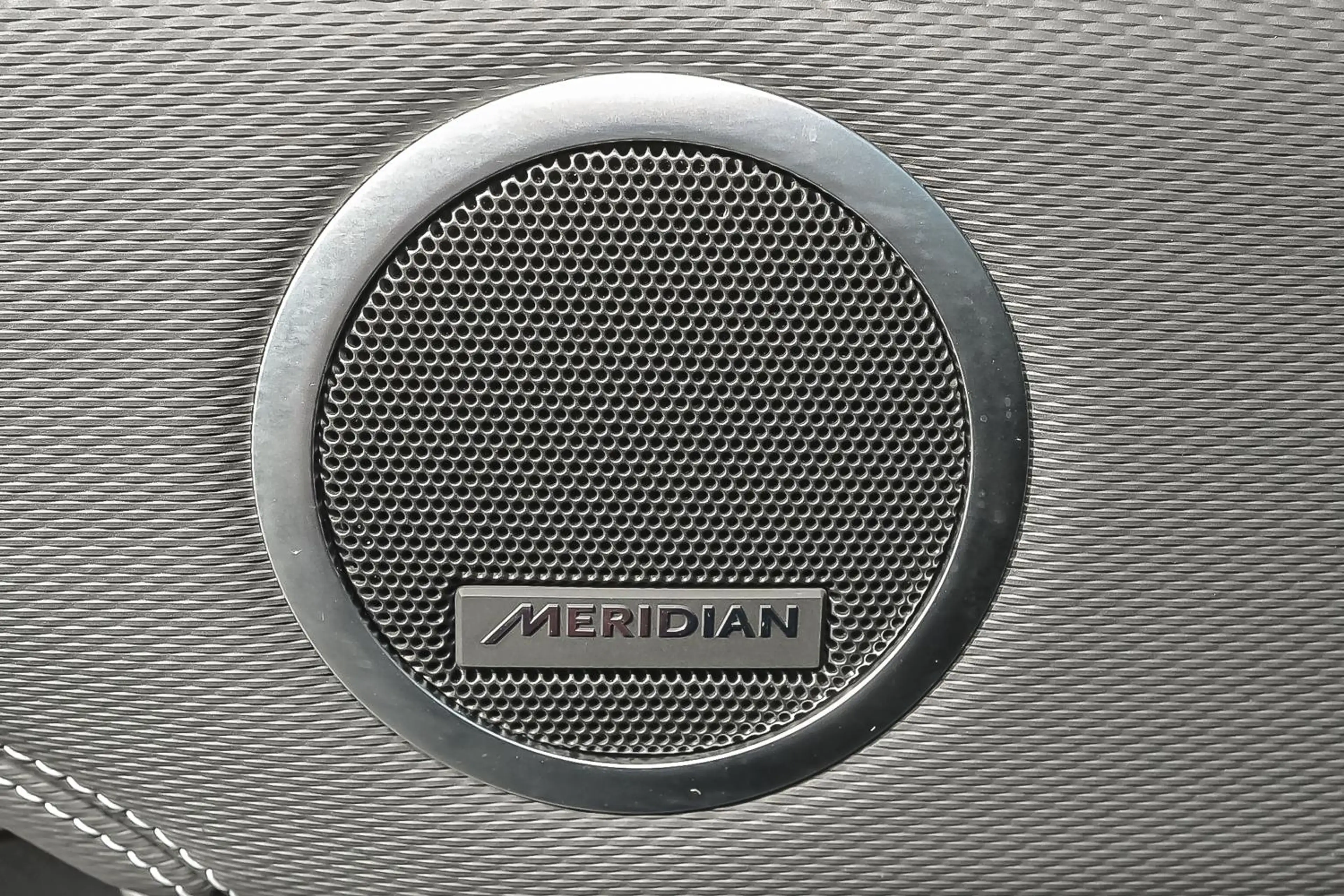 Land Rover Discovery D300 Dynamic HSE // 7 Zit — photo 14