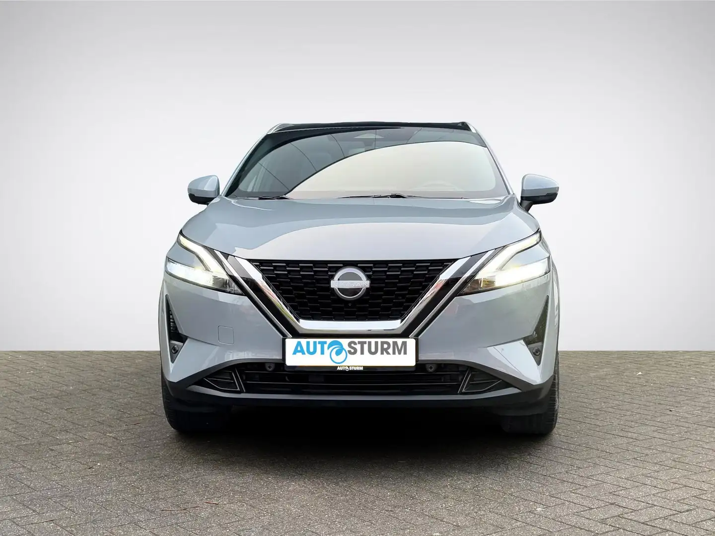 Nissan Qashqai 1.3 MHEV Xtronic Tekna Design Pack | Panoramadak | Grijs - 2