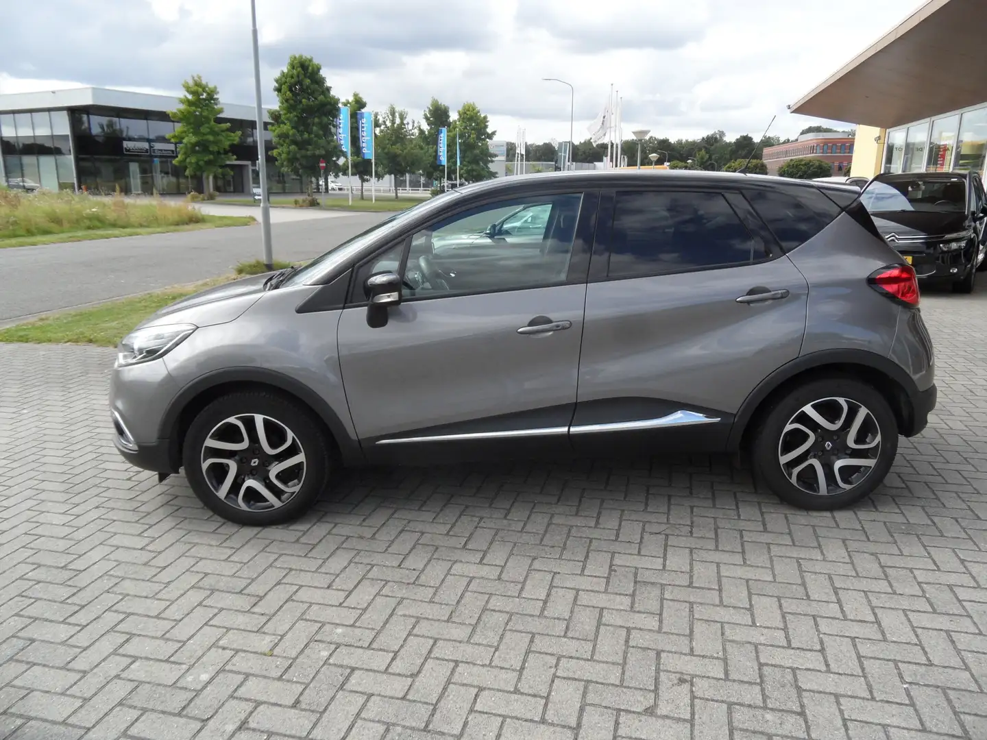 Renault Captur 0.9 TCe Dynamique Grijs - 2