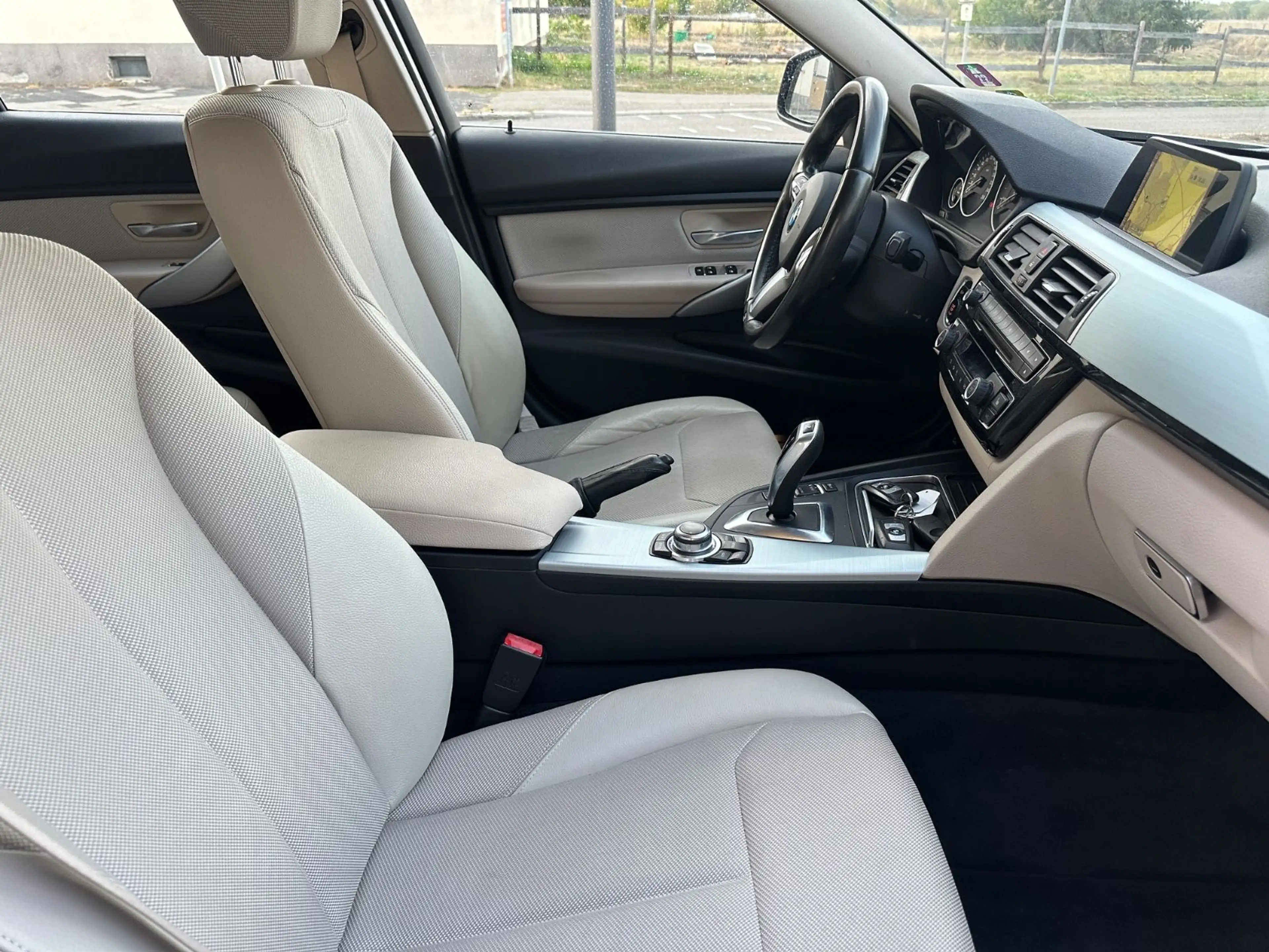 BMW 325 3 Touring 325 d Advantage — photo 6