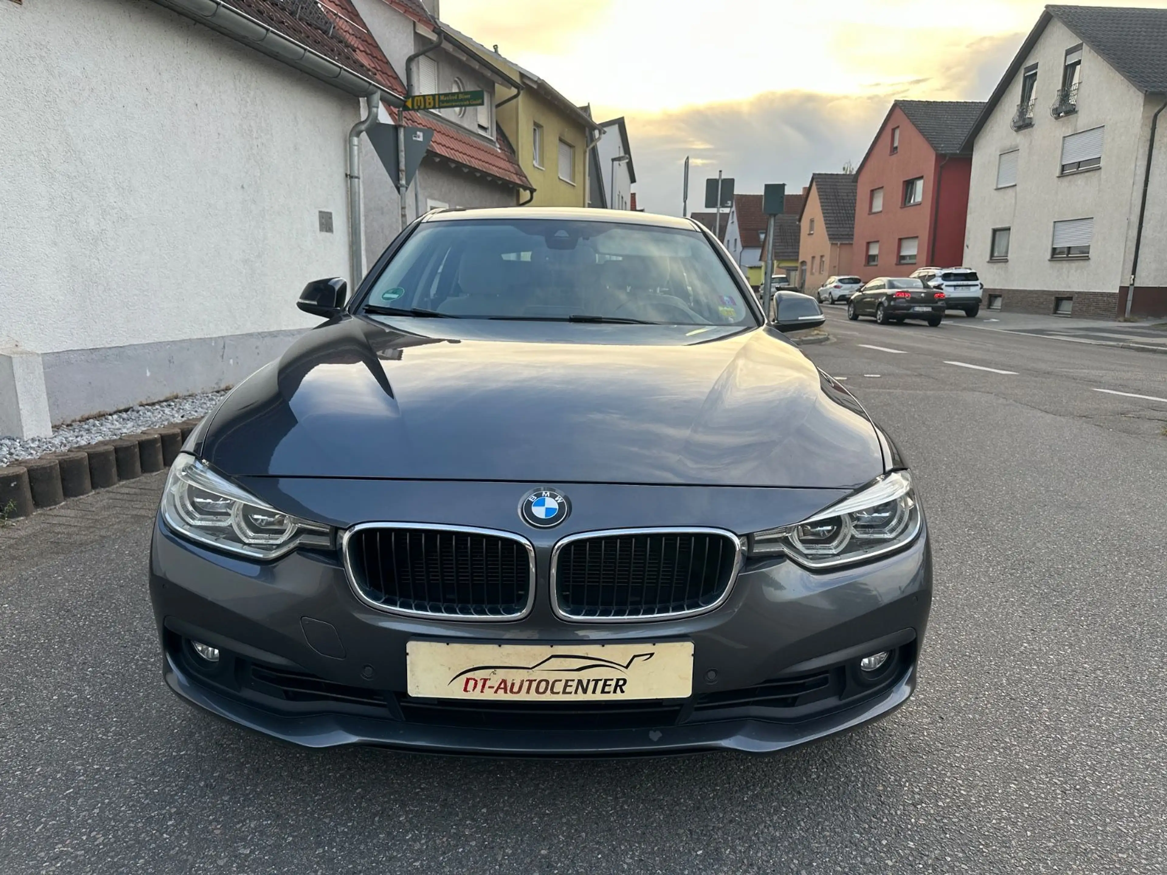 BMW 325 3 Touring 325 d Advantage — photo 2