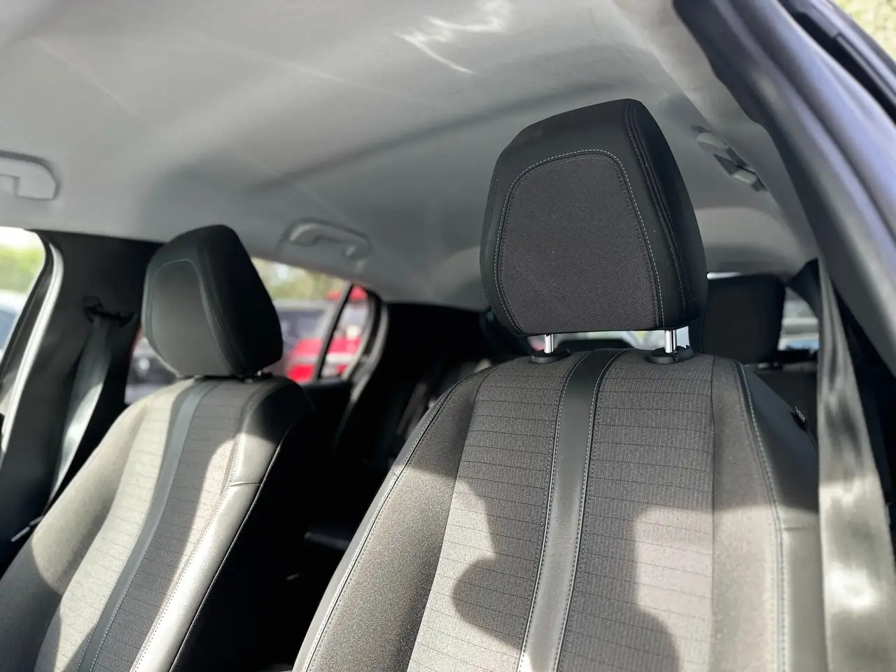 Peugeot 208 5 Porte 1.2 PureTech Allure 11