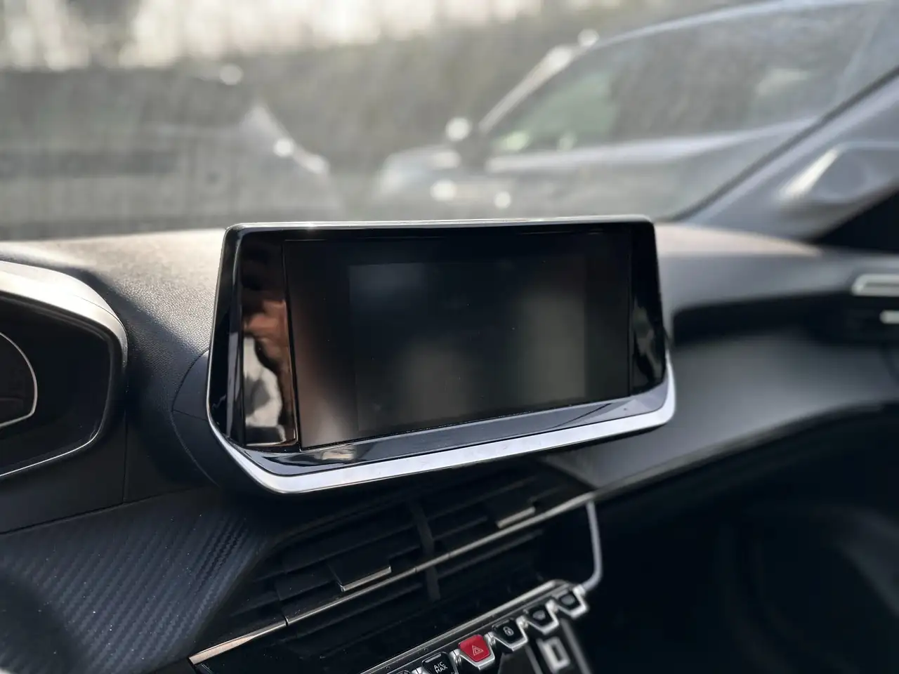 Peugeot 208 5 Porte 1.2 PureTech Allure 17
