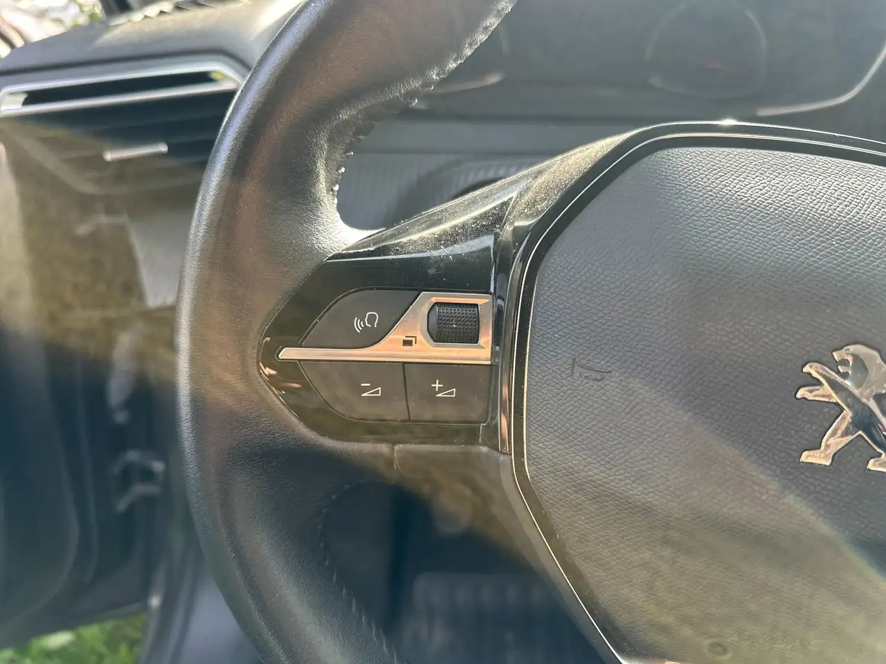 Peugeot 208 5 Porte 1.2 PureTech Allure 14
