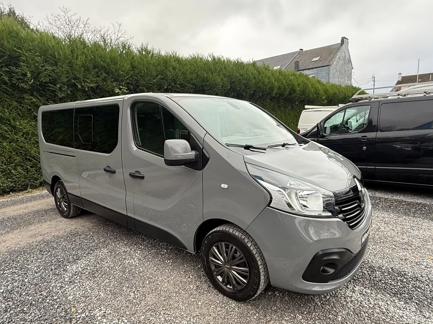 Renault Trafic Trafic Passenger 1.6 dCi L2H1 - 8 PLACES - A VOIR Gris - 2