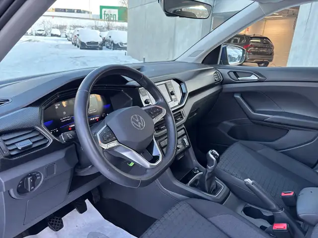 Volkswagen T-Cross view 12