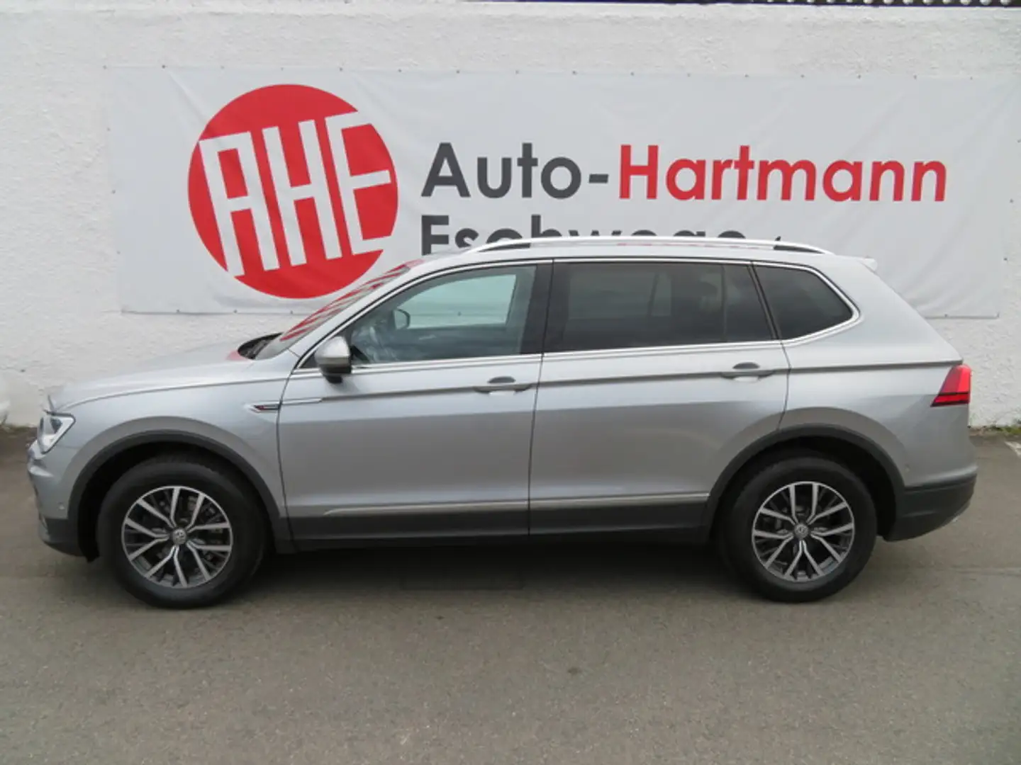 Volkswagen Tiguan Allspace 2.0TDI Comfortline 4M Sthzg Ahk Silber - 2