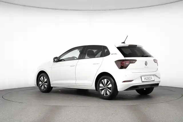 Volkswagen Polo view 4