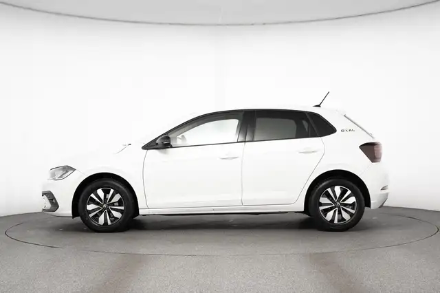 Volkswagen Polo view 3