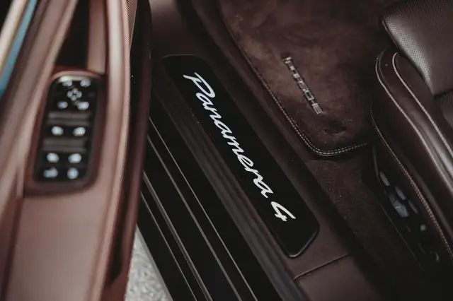 Porsche Panamera view 13