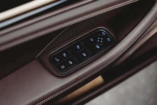 Porsche Panamera view 10