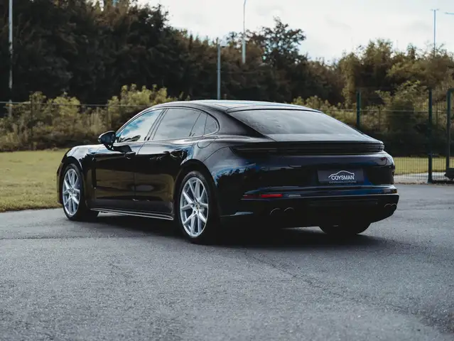 Porsche Panamera view 6