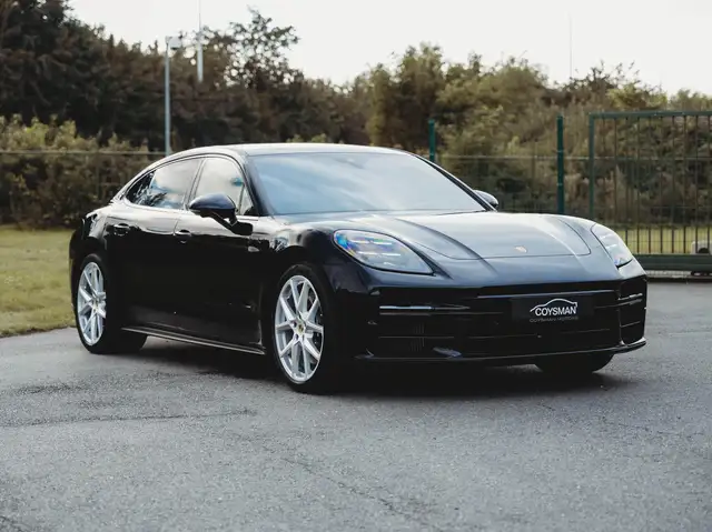Porsche Panamera view 3