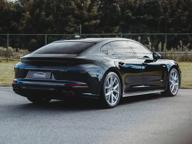 Porsche Panamera view 7