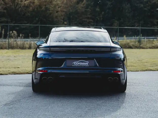 Porsche Panamera view 5