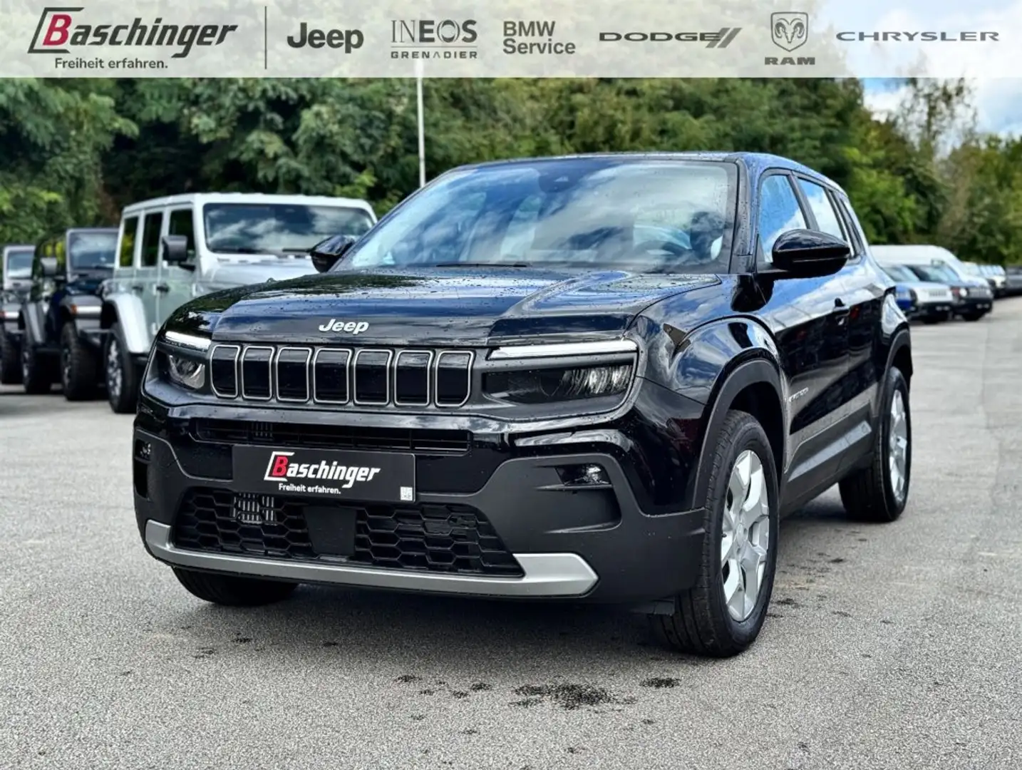 Jeep Avenger 1.2 e-Hybrid Altitude Schwarz - 1