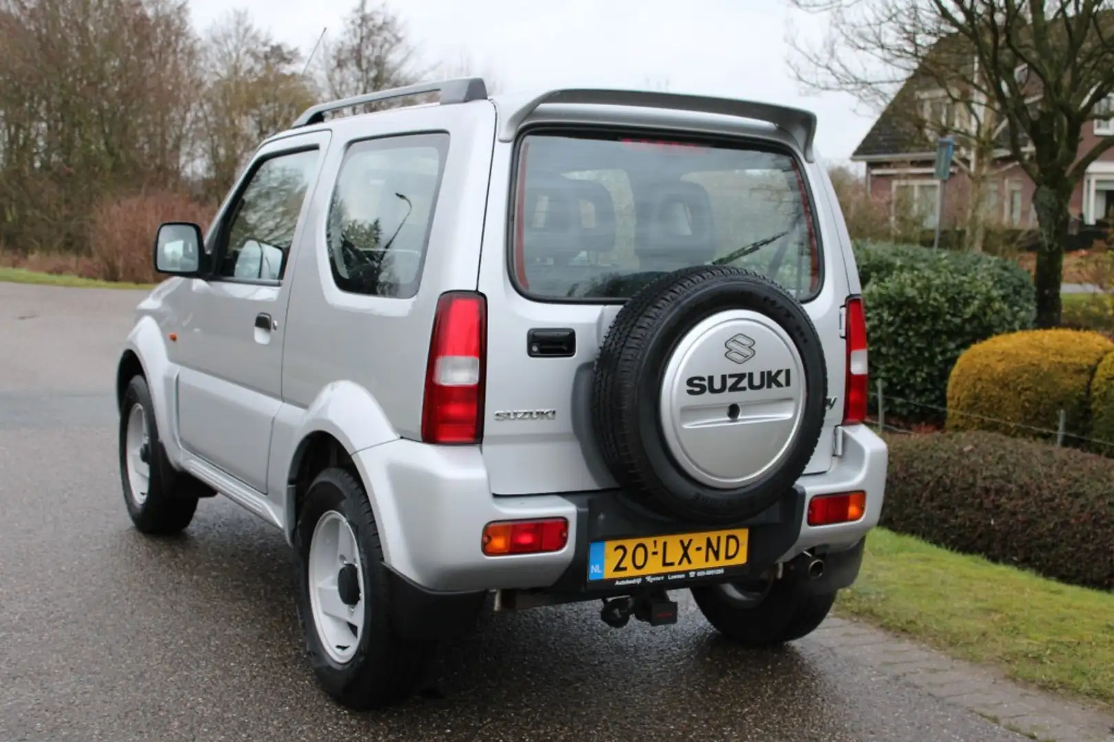 Suzuki Jimny 1.3 80pk S-Limited 4WD automaat airco/bull bar/tre Šedá - 2