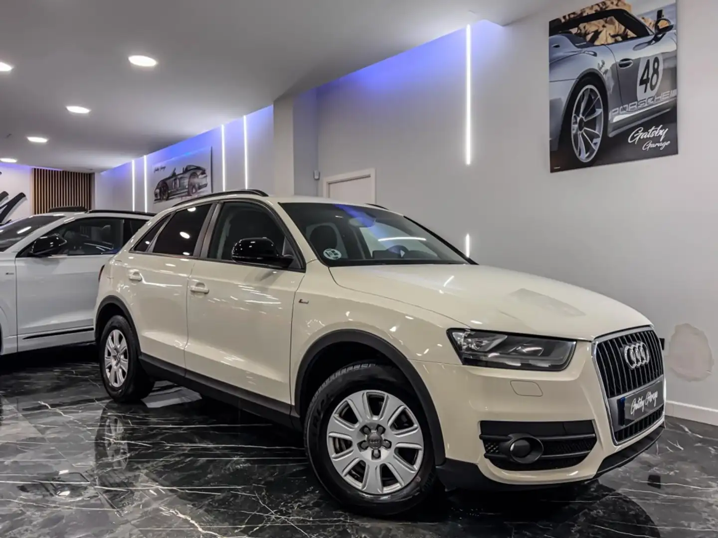 Audi Q3 2.0TDI S line edition quattro Weiß - 2