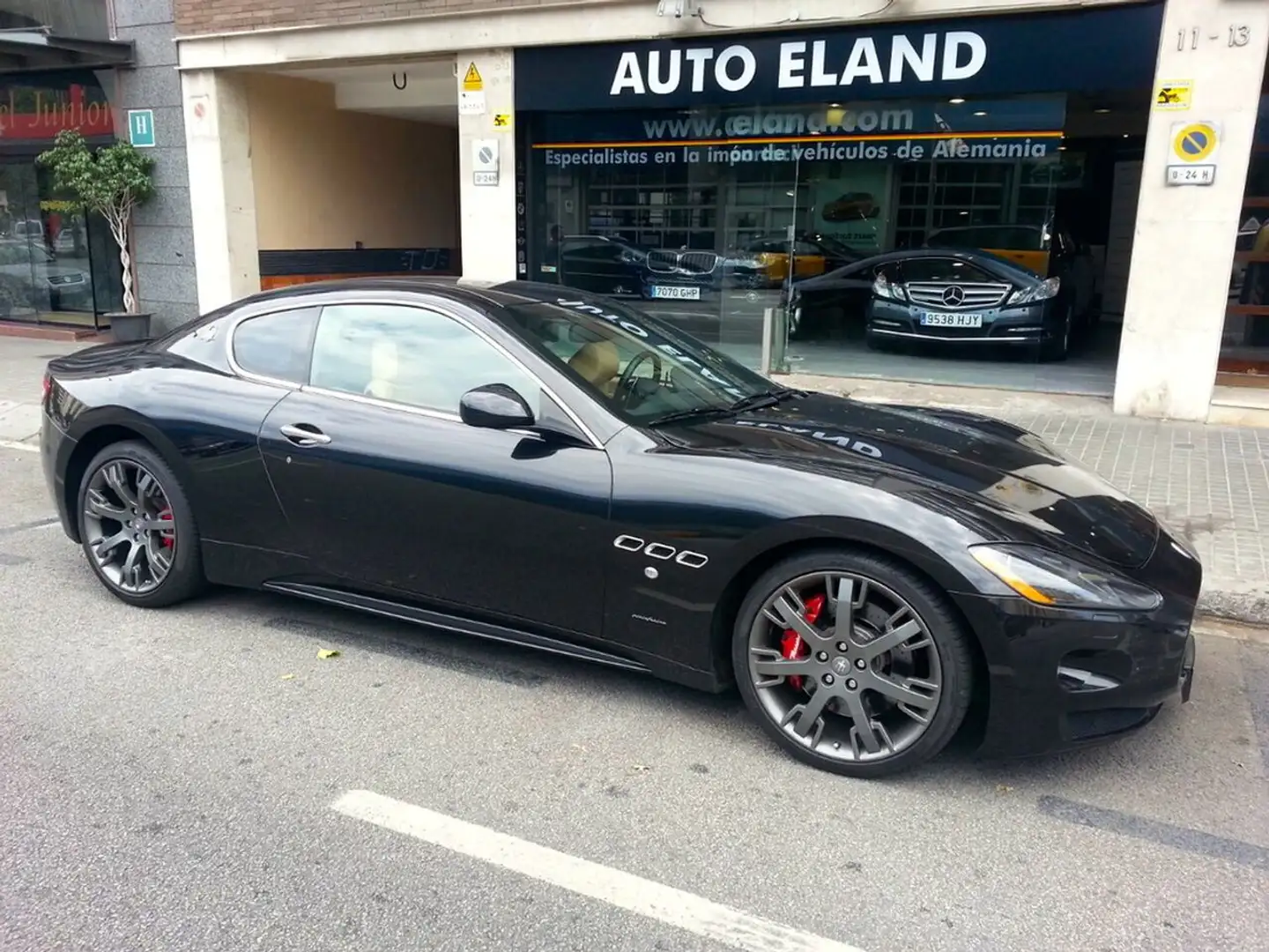 Maserati GranTurismo S Aut. Černá - 1