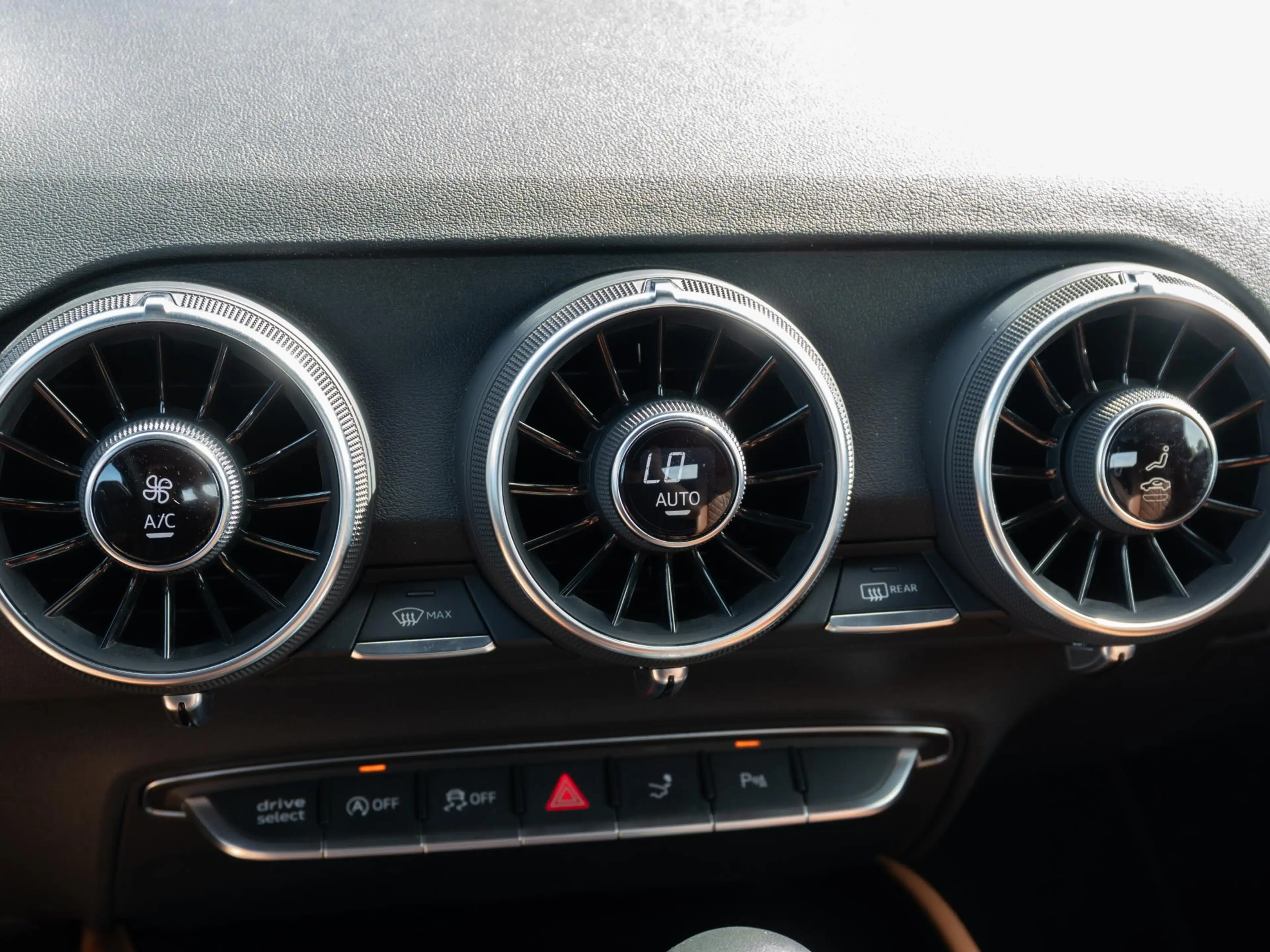 Audi TT Roadster 40 TFSI Pro Line S Competition | Ambiente — photo 41