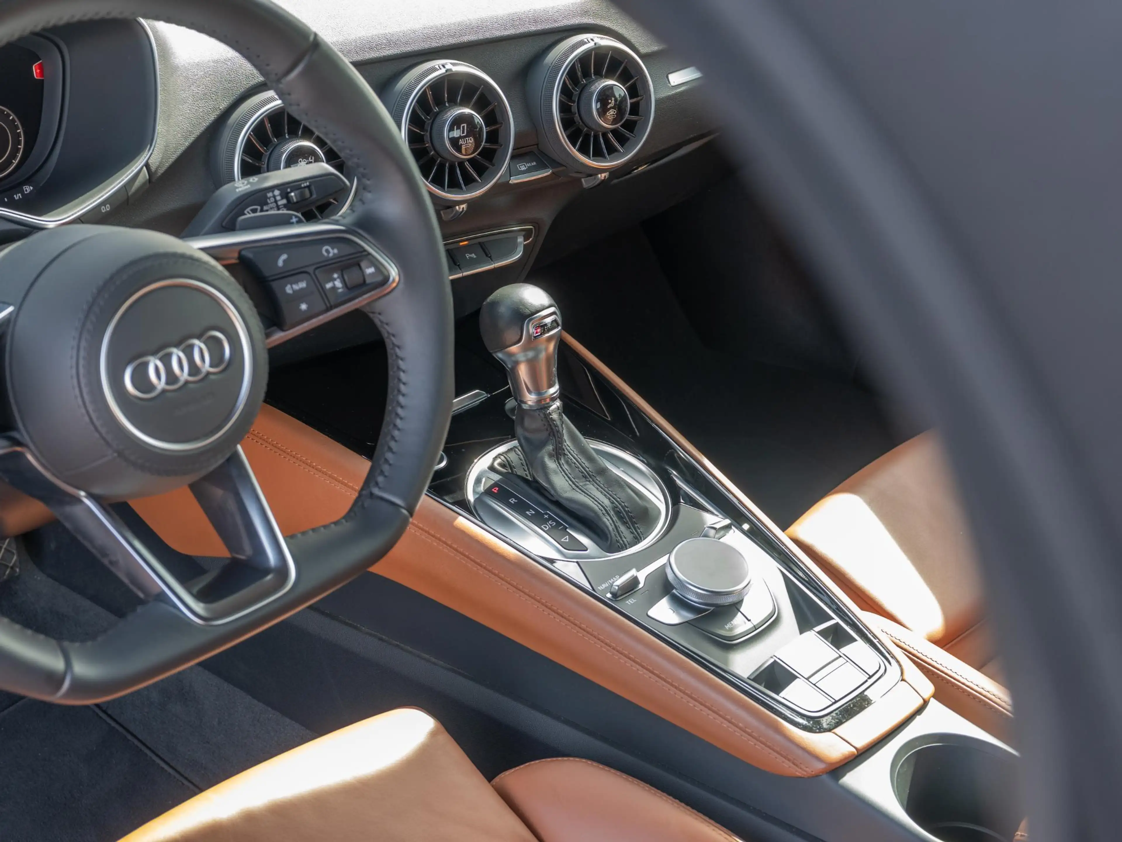 Audi TT Roadster 40 TFSI Pro Line S Competition | Ambiente — photo 19