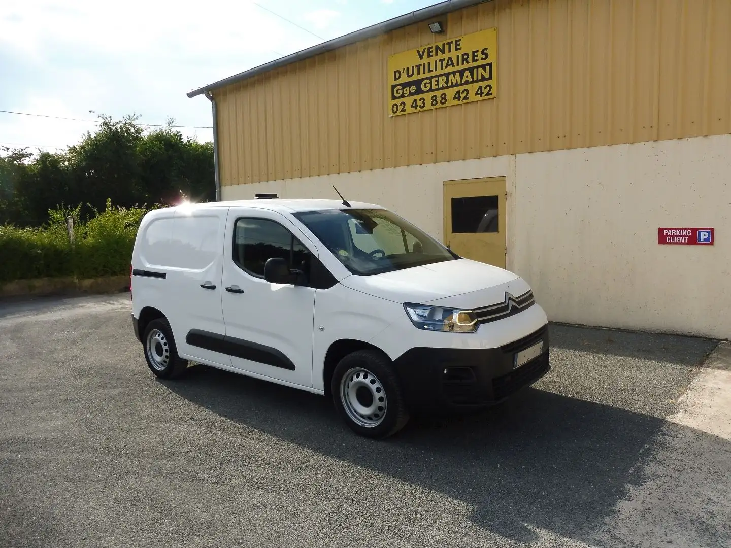 Citroen Berlingo M 1000KG BLUEHDI 100 S\u0026S CLUB Blanc - 1
