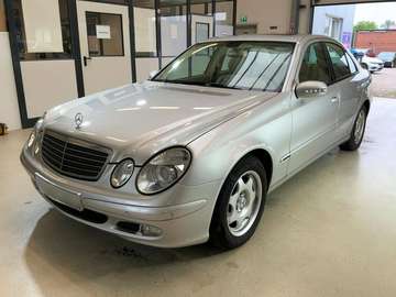 Benz E-Klasse E 200 KompressorBenz E-Klasse E 200 Kompressor IN ARRIVO