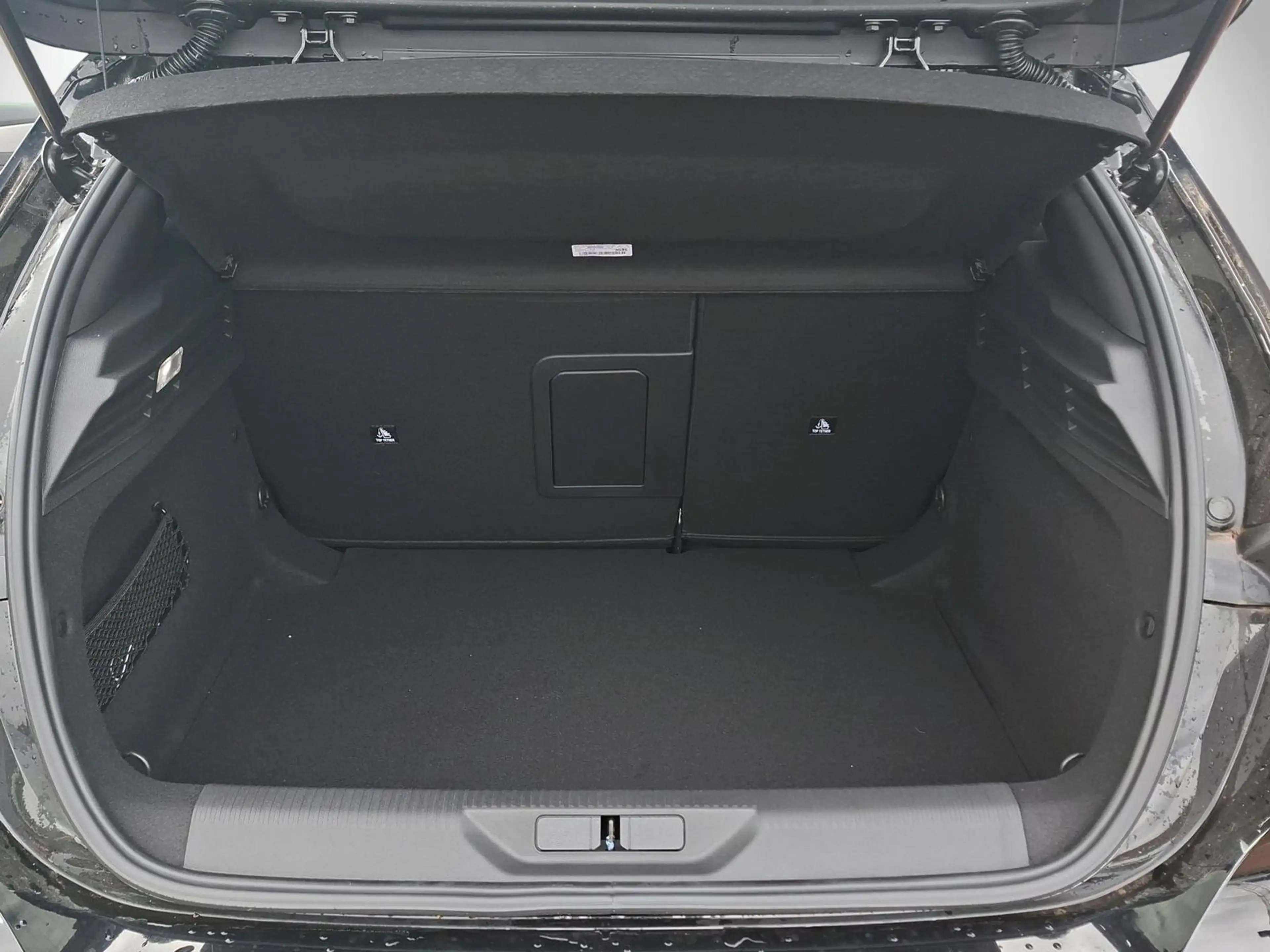 Peugeot 308 GT Hybrid 145 e-DSC6 Kamera — photo 5
